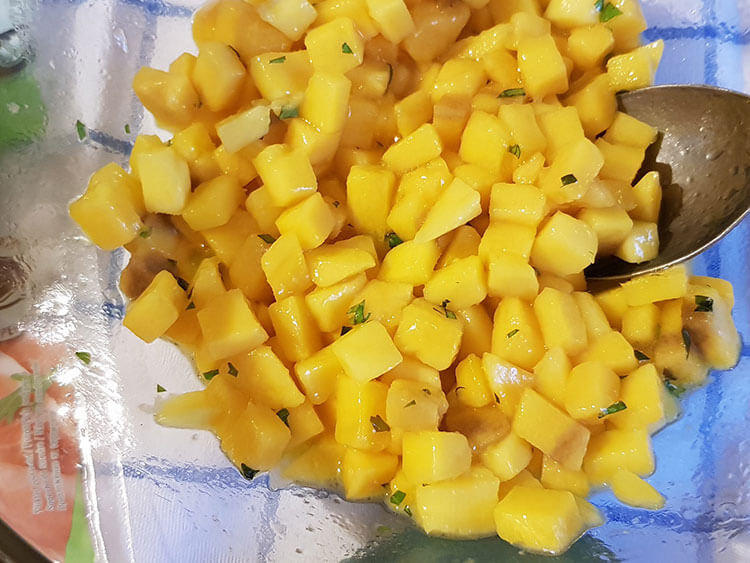 Aperitiv cu mango si Aperifrais